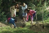 Desperate Housewives – Müssen schnellstmöglich die Leiche von Alejandro entsorgen: Lynette (Felicity Huffman, 2.v.r.), Bree (Marcia Cross, 2.v.l.), Gabrielle (Eva Longoria, l.) und Susan (Teri Hatcher, r.) ...