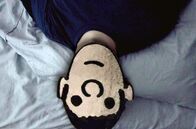 In Bed With Michel Gondry – „In Bed With Michel Gondry“ zeichnet das hautnahe Porträt des schier grenzenlos kreativen Filmemachers – eine Erfahrung zwischen Traum und Wachzustand.