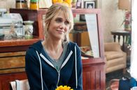 Brautalarm – Momentan läuft in Annies (Kristen Wiig) Leben nichts, aber auch wirklich gar nichts rund. Ihr Freund will außer Sex nicht viel von ihr wissen, beruflich ist nichts so wie erhofft und jetzt soll sie auch noch Brautjungfer bei ihrer besten Freundin werden ...