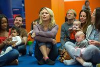 Gefühlt Mitte Zwanzig – Cornelia (Naomi Watts, m.)