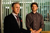 Instinct - Auf Mörderjagd – Dylan Reinhart (Alan Cumming, l.); Ryan Stock (Travis Van Winkle, r.)