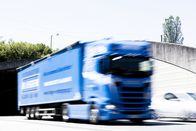Servus Reportage – Auslaugende Arbeitszeiten, kaum Vereinbarkeit mit Familie und sozialem Umfeld, ständiger Zeitdruck, schlechtes Image. Immer mehr Firmen haben Probleme, Fahrer für Ihre LKW-Flotten zu bekommen. Schon heute fehlen laut Schätzungen in Österreich rund 8000 LKW-Fahrer.