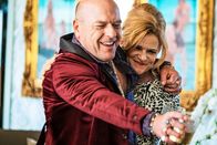 Claws – Dean Norris (Uncle Daddy), Dale Dickey (Juanda Husser).
