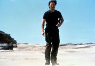 Mission: Impossible 2 – Es kommt, wie es kommen muss: Zwischen dem Superspion Ethan Hunt (Tom Cruise) und dem Terroristen kommt es nach vielen Schusswechseln zum finalen Showdown ...
