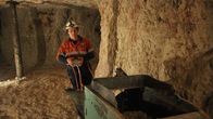 Outback Opal Hunters - Edelsteinjagd in Australien – Oscar Cheal.