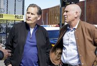 Navy CIS: L.A. – Können Admiral Sterling Bridges (James Remar, l.) und Retired Admiral AJ Chegwidden (John M. Jackson, r.) helfen den aktuellen Fall zu lösen und herausfinden, was der Vietnamkrieg für eine Rolle dabei spielt?