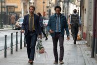 Unit 42 – Es entwickeln sich starke Gefühle zwischen Jeff (Luc Schiltz, l.) und Nassim Khaoulani (Roda Fawaz, r.). Doch schon bald wird ihre Beziehung zueinander kompliziert.