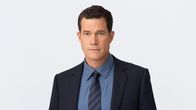 Unforgettable – Detective Al Burns (Dylan Walsh).