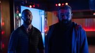 Kin – Eric 'Viking' Kinsella (Sam Keeley, l.) und Bren Kinsella (Francis Magee, r.)