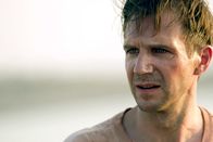 Der ewige Gärtner – Justin Quayle (Ralph Fiennes) setzt alles daran, um die Ermordung seiner Frau und die damit verbundenen intriganten Machenschaften aufzuklären.
