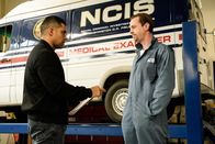 Navy CIS – Nick Torres (Wilmer Valderrama, l.); Timothy McGee (Sean Murray, r.)