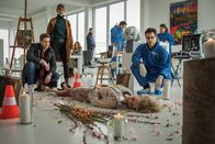 SOKO München – Die SOKOs am Tatort: Dominik Morgenstern (Joscha Kiefer, l.), Resi Schwaiger (Mersiha Husagic, m.) und Dr. Weissenböck (Florian Odendahl, r.).