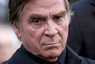 Das unsichtbare Mädchen – Trotz seiner Pensionierung lässt Kommissar Altendorf (Elmar Wepper) ein alter Fall nicht zur Ruhe kommen.