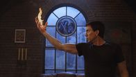 Ghost Rider – Nachdem er seine Seele verkauft hat, wird der Stuntman Johnny (Nicolas Cage) zu einem Ghost Rider, einem Kopfgeldjäger des Teufels, der Nacht für Nacht als feuriger Rider auf seinem Hellcycle Jagd auf Dämonen und Sünder macht ...
