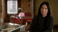 Elementary – Wird sie den Zusammenhang zwischen Sherlocks alten Mordfällen aus London und einer aktuellen Regierungs-Verschwörungstheorie aufklären können, bevor alles aus dem Ruder läuft? Joan Watson (Lucy Liu) ...