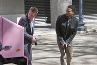 Common Law – Versuchen einen Fall aufzuklären, der sie schon längere Zeit beschäftigt: Travis (Michael Ealy, r.) und Wes (Warren Kole, l.) ...