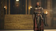 Der Herr der Ringe: Die Ringe der Macht – Ar-Pharazôn (Trystan Gravelle) hat die Herrschaft im Inselkönigreich Númenor übernommen.