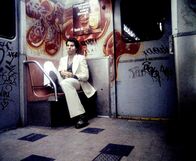 3satThementag: Tanzfieber: Saturday Night Fever - Nur Samstag Nacht – Tony (John Travolta) will endlich raus aus Brooklyn und in Manhattan ein neues, besseres Leben anfangen.