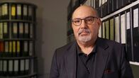 Der lange Weg der Sinti und Roma – MDR FERNSEHEN DER LANGE WEG DER SINTI UND ROMA Uhr. Bürgerrechtler Rudko Kawczynski. Der Film ist ab 15.03.2022 in der ARD Mediathek abrufbar.