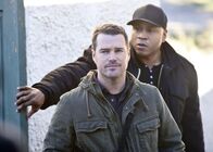 Navy CIS: L.A. – Reisen nach Afrika, um einen Fall zu lösen: Callen (Chris O'Donnell, l.) und Sam (LL Cool J, r.) ...