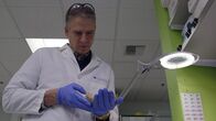 Mysterien des Weltalls – Neurobiologe Christof Koch im Institut für Gehirnforschung befasst sich mit Verknüpfungen im Gehirn.