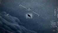 USA Top Secret – Aufnahme aus dem Cockpit eines US-Navy-Piloten aus dem Jahr 2004. Es zeigt ein "nicht identifiziertes Luftphänomen" - bekannt als das "Tic-Tac-Objekt".