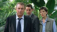 Inspector Barnaby – DCI Tom Barnaby (John Nettles, l.), DS Dan Scott (John Hopkins, M.) und Prof. Margaret Winstanley (Harriet Walter, r.).