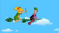Bibi Blocksberg – Bibi (l.) und Schubia (r.) freuen sich auf das große Besenrennen, einen Staffelflug der Junghexen.