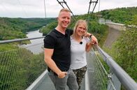 Wir werden Camper – WDR Fernsehen WIR WERDEN CAMPER Folge 3 Uhr. Daniel (l) und Nina auf der Rappbodetalsperre im Harz.