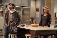 Last Man Standing – Jordan Masterson (Ryan), Nancy Travis (Vanessa Baxter).