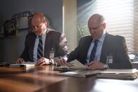 Mayday - Alarm im Cockpit – NTSB investigators Bob Benzon (played by Thom Mariott) and Richard Rodriguez (played by Robert B. Kennedy) look over the files of the collision between Northwest Airlines Flights 1482 and 299.(Cineflix 2019/Darren Goldstein)