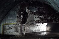 Lost Places - Geheime Welten – Diese Schutztüren sollten selbst dem Überdruck einer Nuklearexplosion standhalten. Während der Jugoslawienkriege sprengte die jugoslawische Armee sie dann selbst.