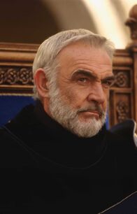 Der erste Ritter – König Artus (Sean Connery) nimmt Lancelot wie einen Sohn bei sich auf. Er ahnt nicht, dass Lancelot und seine Frau Guinevere tiefe Gefühle füreinander empfinden ...