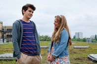 In aller Freundschaft – Doch Lisa lässt sich nicht abschrecken und erzählt ihm von der Tragik in ihrer Familie.