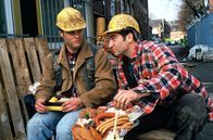 Sechserpack – Ein Mann braucht doch auch mal ?n bisschen Fleisch! (Mirco Reseg, l. und Thomas M. Held, r.)
