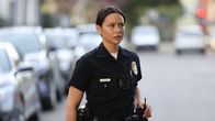 The Rookie – Chen (Melissa O`Neil) wird unter unglücklichen Umständen in eine verdeckte Ermittlung verwickelt. Obwohl Chen entschlossen ist mitzumachen, sind die Gefahren eines solchen Einsatzes beträchtlich - besonders für einen Rookie.