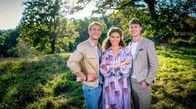 Sturm der Liebe – (v.li.): Vincent Ritter (Martin Walde), Ana Alves (Soluna-Delta Kokol), Philipp Brandes (Robin Schick).