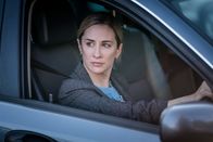 The Bay – Nach ihrer Suspendierung versucht sich Lisa Armstrong (Morven Christie) neu im Team zu behaupten.