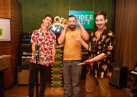 Leider laut – Lukas Rieger zu Gast bei Marti Fischer und Bürger Lars Dietrich in der Musik-Comedy "Leider laut"