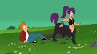 Futurama – Als hätten sie mit Bender und seiner Rollenspiel-Fantasie nicht genug am Hut, müssen Fry (l.) und Leela (r.) sich auch noch mit Moms Schergen herumschlagen ...
