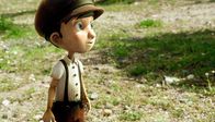Zum Tode von Mario Adorf: Pinocchio – Pinocchio macht, was er will. Ohne sich groß Gedanken zu machen. Und damit sorgt die kleine, lustige und quicklebendige Holzfigur mitunter ganz schön für Chaos. Wenn er nicht die Wahrheit sagt, beginnt Pinocchios Nase zu wachsen. Kann auch für Teil 2 (26.12.2013 um 16:10 im Ersten) verwendet werden!