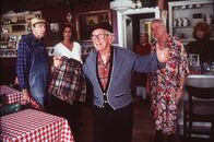 Der dritte Frühling – Max Goldman (Walter Matthau), Maria Sophia Coletta Ragetti (Sophia Loren), Grandpa Gustafson (Burgess Meredith), Mama Ragetti (Ann Morgan Guilbert), John Gustafson (Jack Lemmon), Ariel Truax (Ann-Margret)
