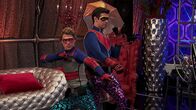 Henry Danger – L-R: Henry Hart (Jace Norman), Captain Man / Ray Manchester (Cooper Barnes)