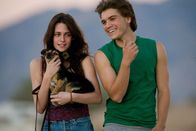Into the Wild – Tracy Tatro (Kristen Stewart), Chris McCandless (Emile Hirsch)