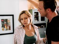 Tatort – Mike Kuron (Dirk Martens) ist sicher, daß seine alte Anziehungskraft auf Susanne (Jennifer Nitsch) noch wirkt. Aber Susannes Geduld ist endgültig erschöpft.