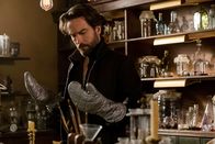 Sleepy Hollow – Als Crane (Tom Mison) plötzlich in einem unsichtbaren Gefängnis gefangen ist, muss Abbie sich mit dem Feind verbünden, um Schlimmeres zu verhindern ...