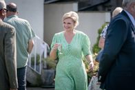 The Bay – Rose Marshbrook (Sharon Small) ahnt nicht, welches Schicksal ihr widerfahren wird.