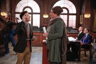 9JKL – Josh (Mark Feuerstein, Mitte l.); Walter Michaelson (Michael Showalter, Mitte r.)
