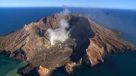Der Pazifische Feuerring – Die Vulkaninsel White Island, 50 Kilometer vor der Küste der Nordinsel Neuseelands.