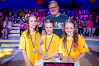 1, 2 oder 3 – Für das gelbe Team aus Graz/Österreich war der Tag im Studio eine tolle Erfahrung.